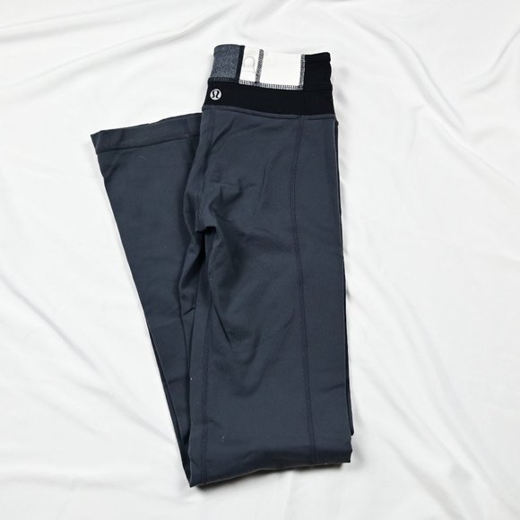 Lululemon Gray Wide legs Leggings Inside Pocket - Picture 2 of 10
